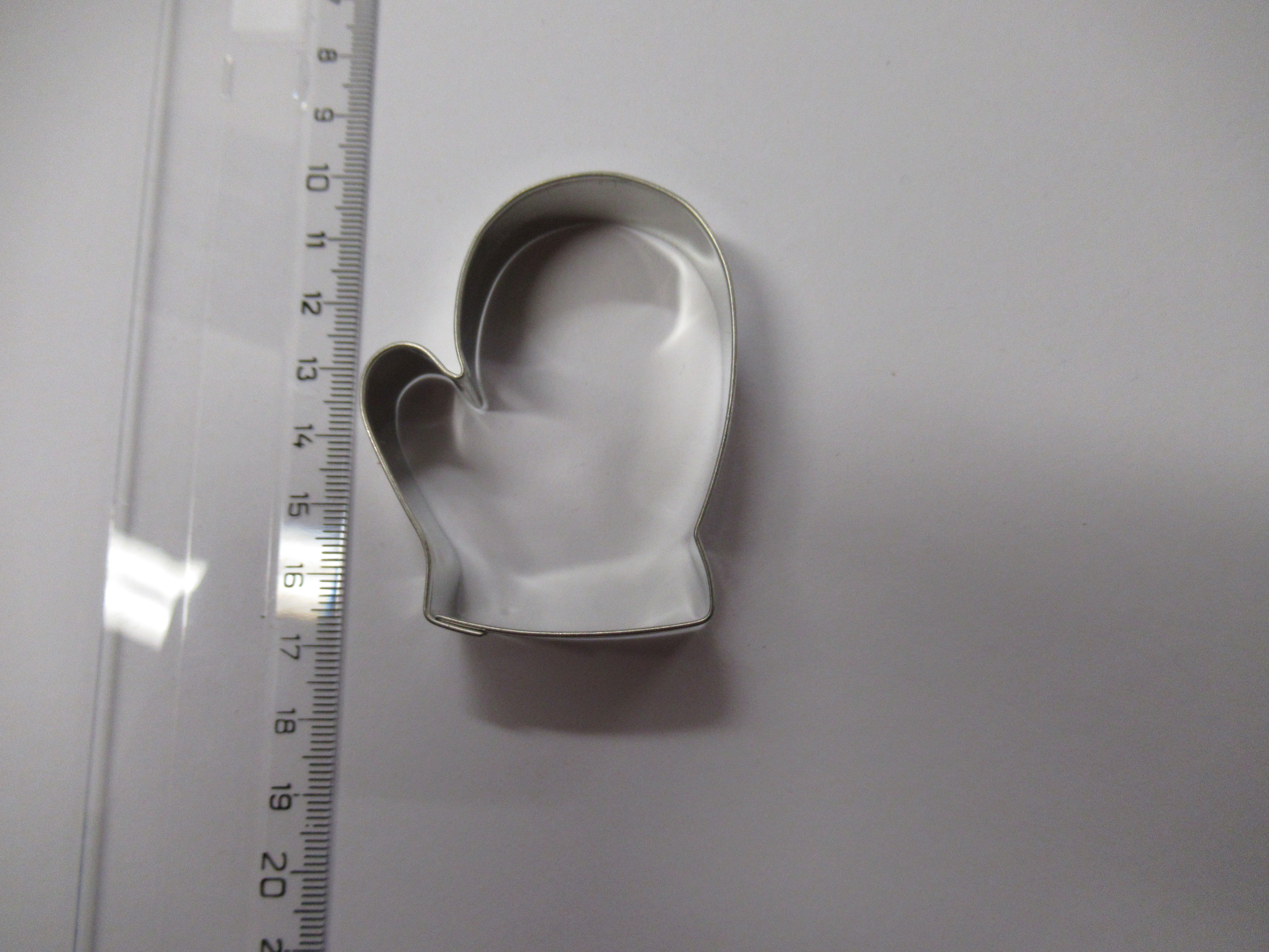 Vykrajovátko pocínované RUKAVICE 1 - 6cm