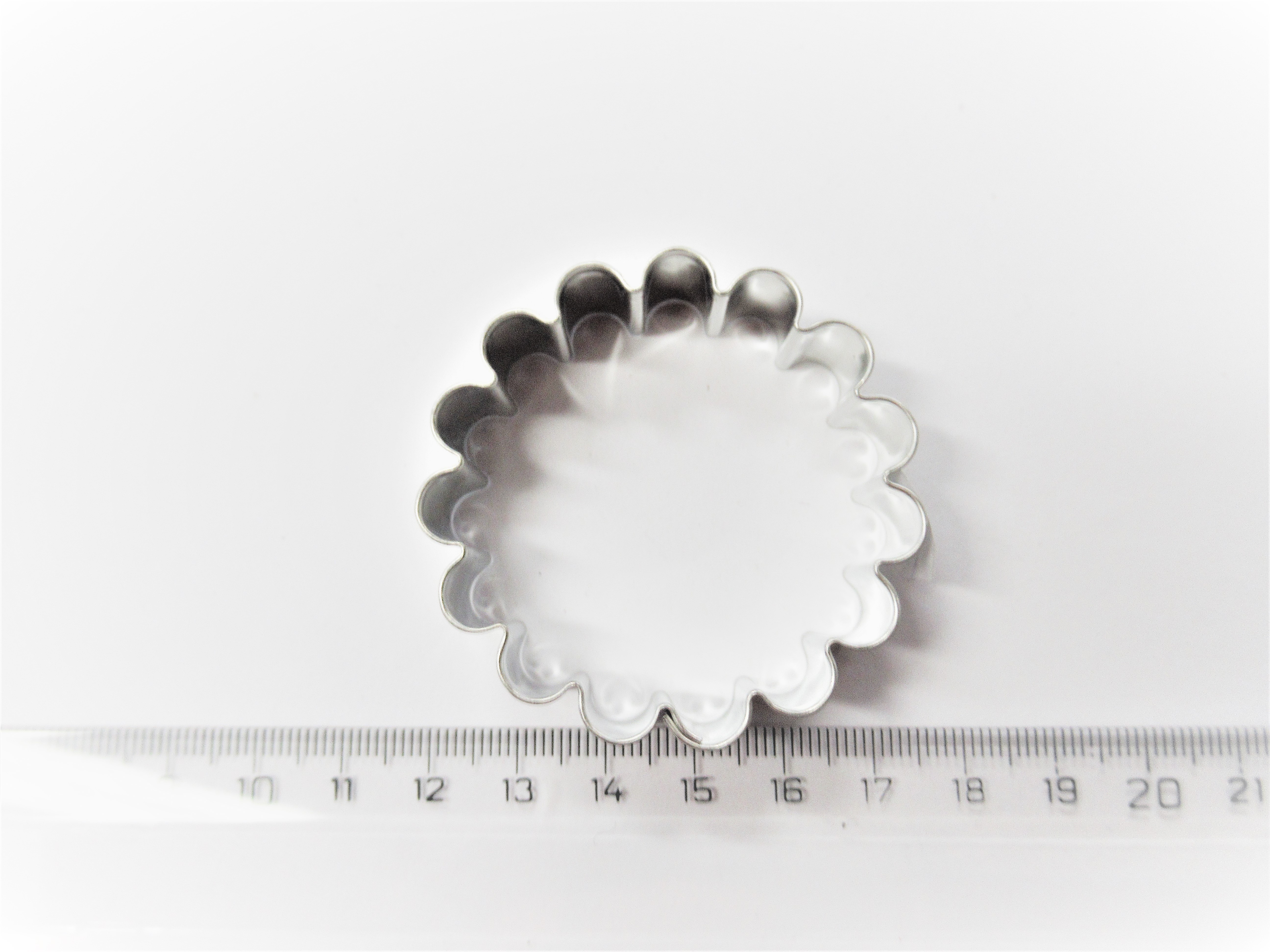 Vykrajovátko pocínované KOLEČKO KRAJKOVANÉ VĚTŠÍ 6cm