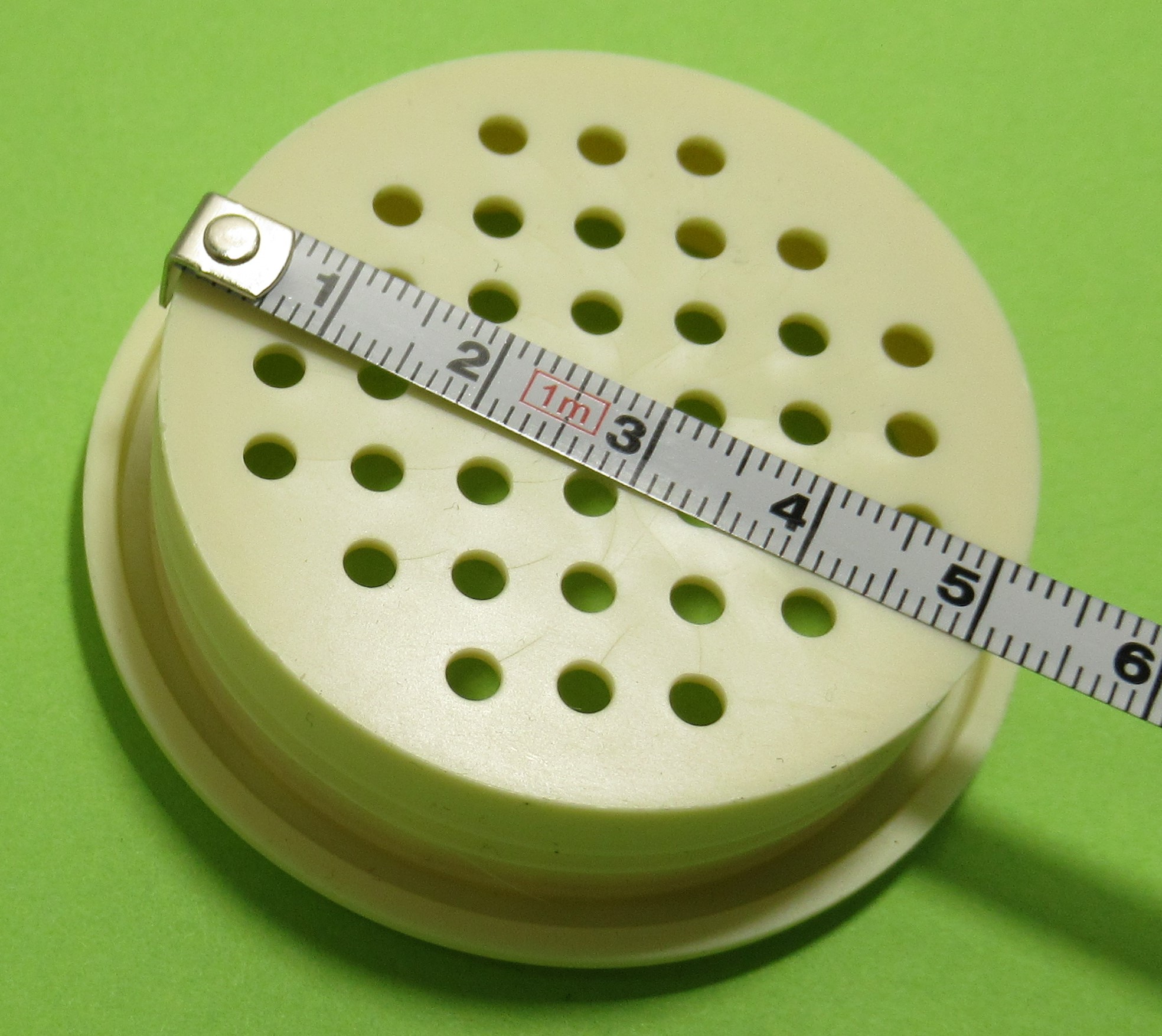 Větrací mřížka dveřní slonová kost 50 mm