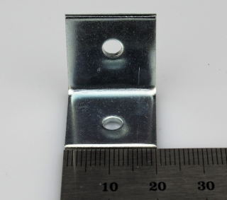 Úhelník 20x20x20mm